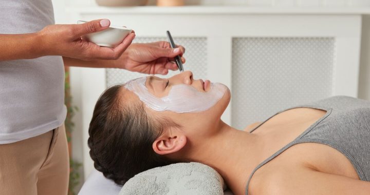 Facial treatment in salons