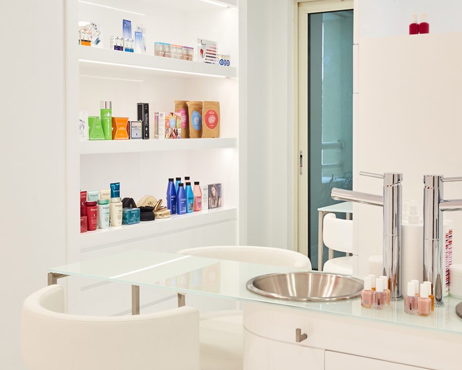 The Vacation Manicure: Durable Designs for Every Destination